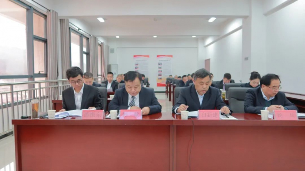 踏平坎坷成大道 實(shí)干奮斗鑄輝煌！陜西銀礦召開(kāi)六屆一次職工代表...